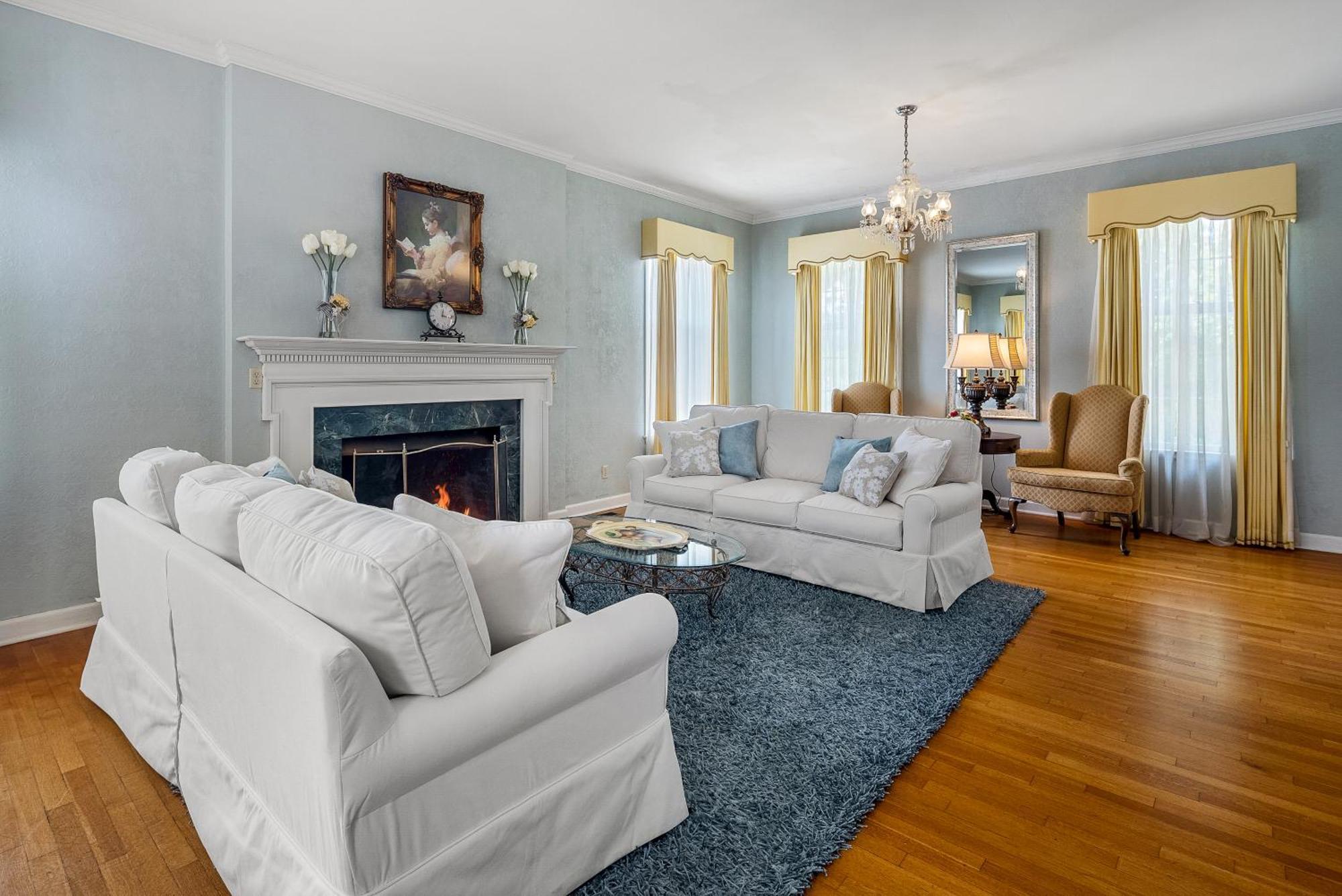 Beland Mansion-Blooming Garden Suite! Fort Smith Exterior foto